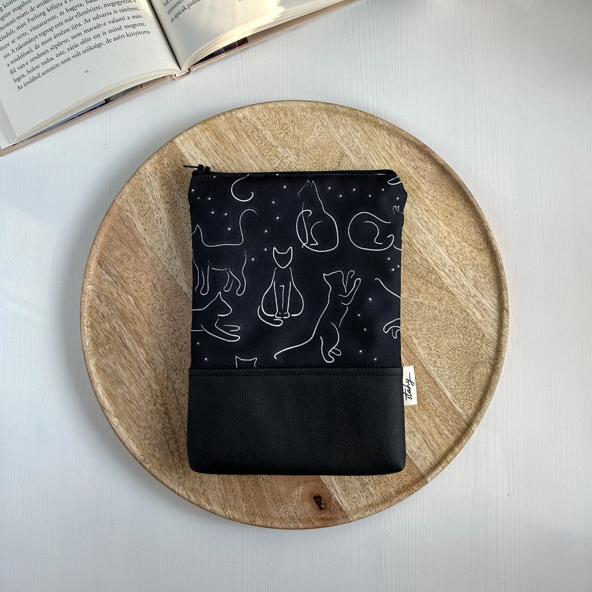 &quot;Rajzolt macskák&quot; eBook tok