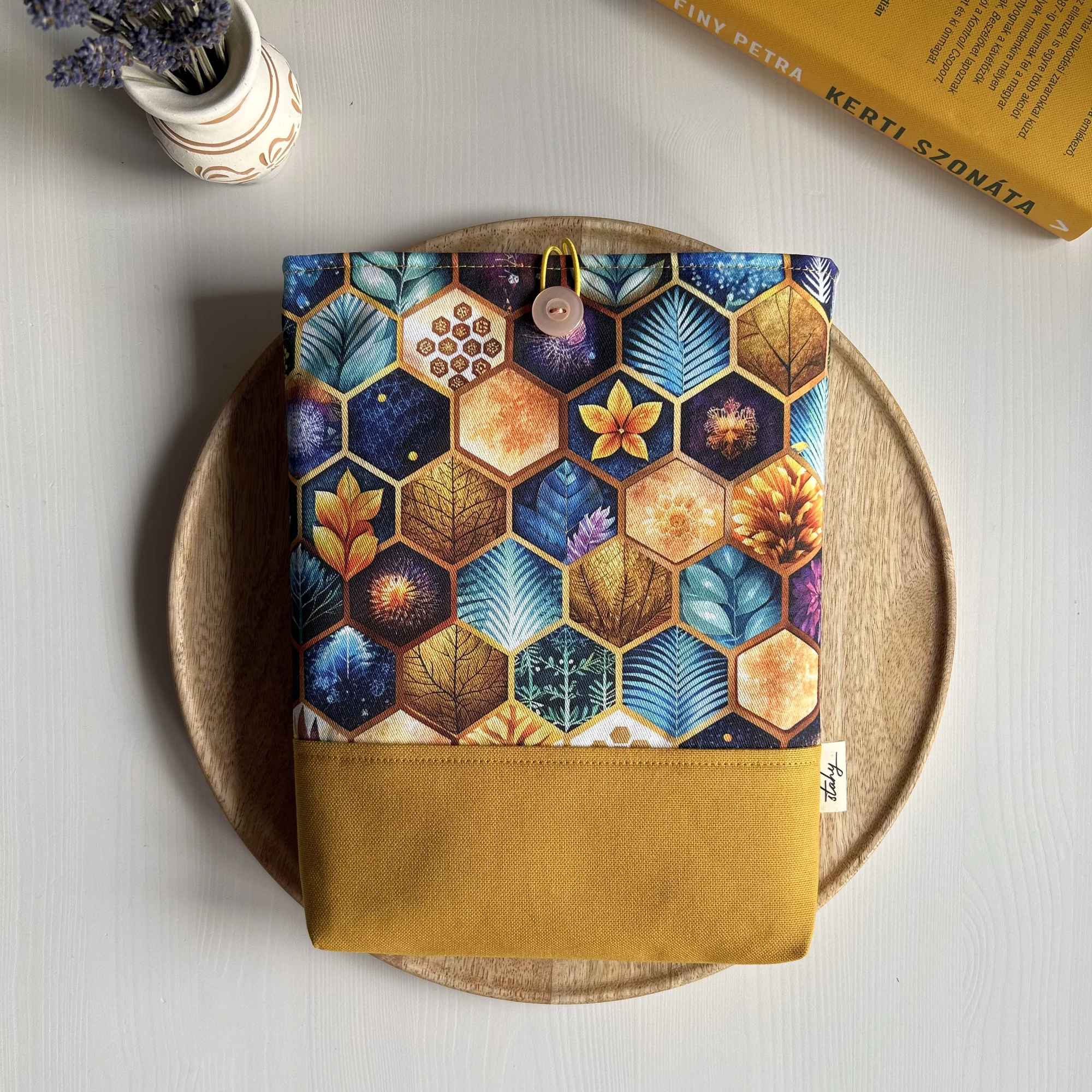 "Hexagon" könyvtok